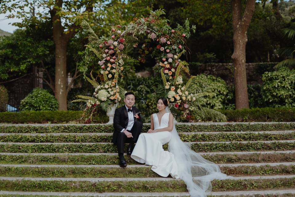 Picture Perfect: Masterful Portugal Wedding Photography post thumbnail image